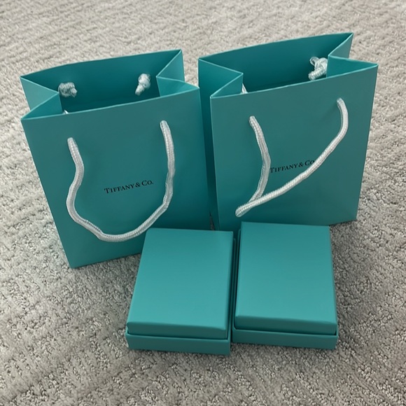 Tiffany boxes and bags - Picture 2 of 2